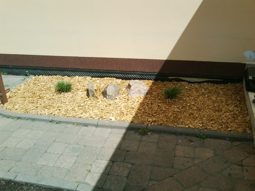 Nakonec ještě doplnění mulče